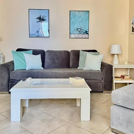 Apartment Blue Spacious Sea View