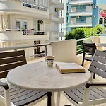 Blue Spacious Sea View *