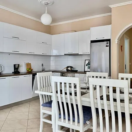 דירה Blue Spacious Sea View