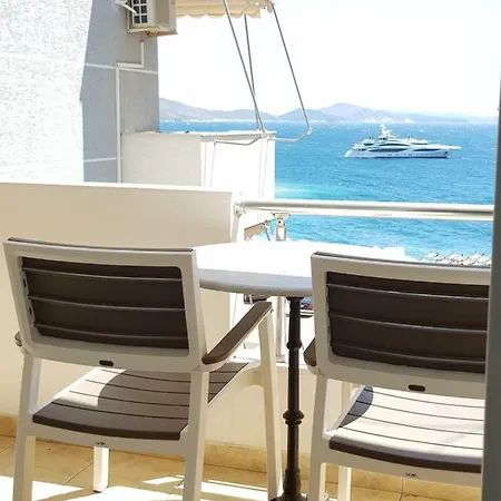 Blue Spacious Sea View Apartment Sarande